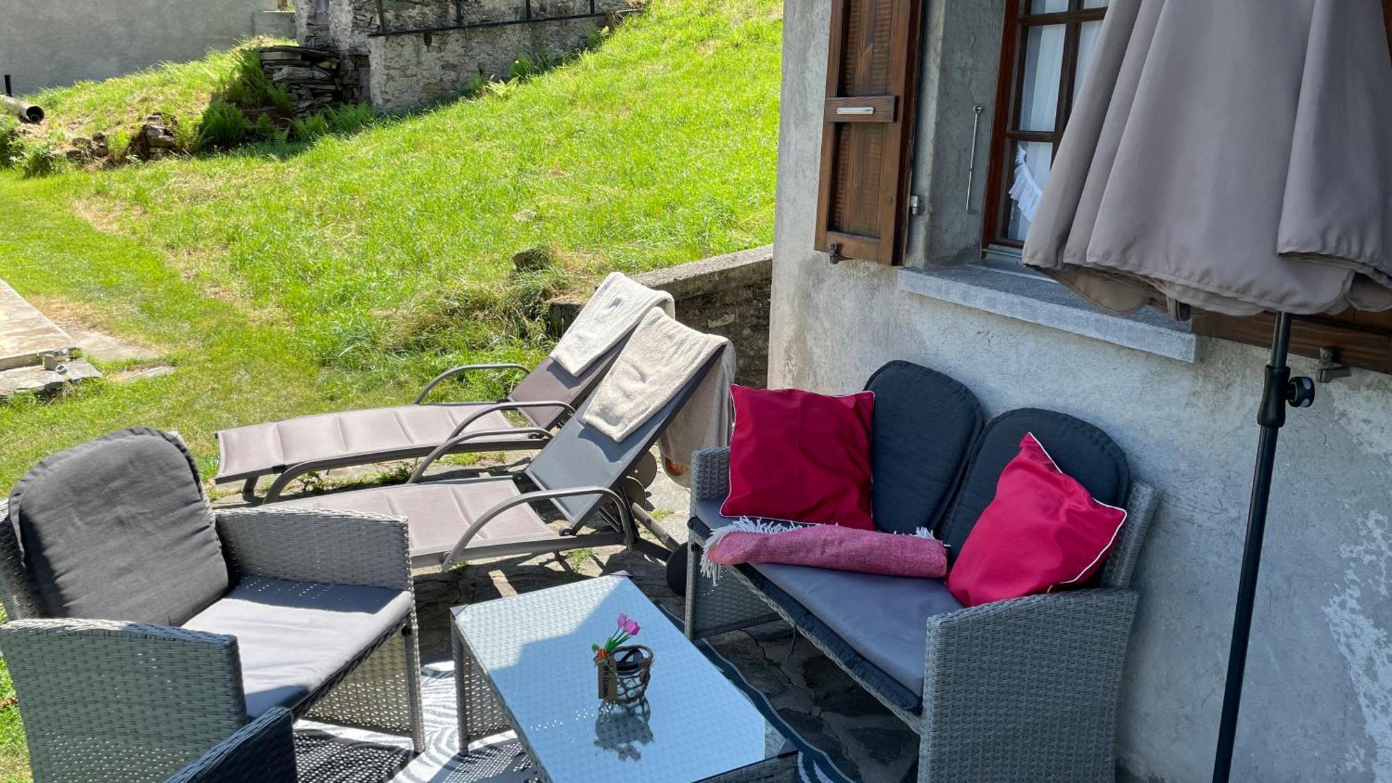 Ferienwohnung Rustico Ai Monti Cadenazzo Exteriör bild