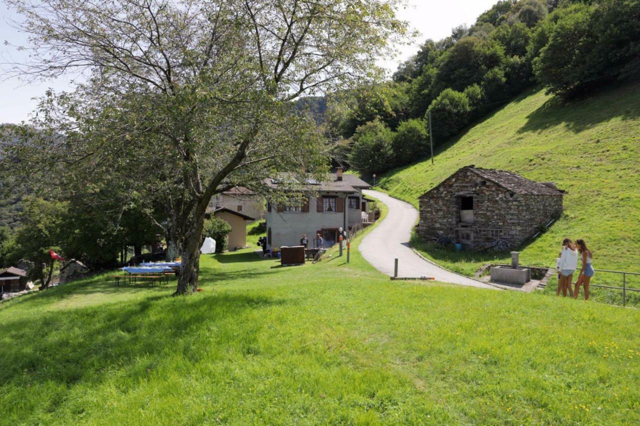 Ferienwohnung Rustico Ai Monti Cadenazzo Exteriör bild
